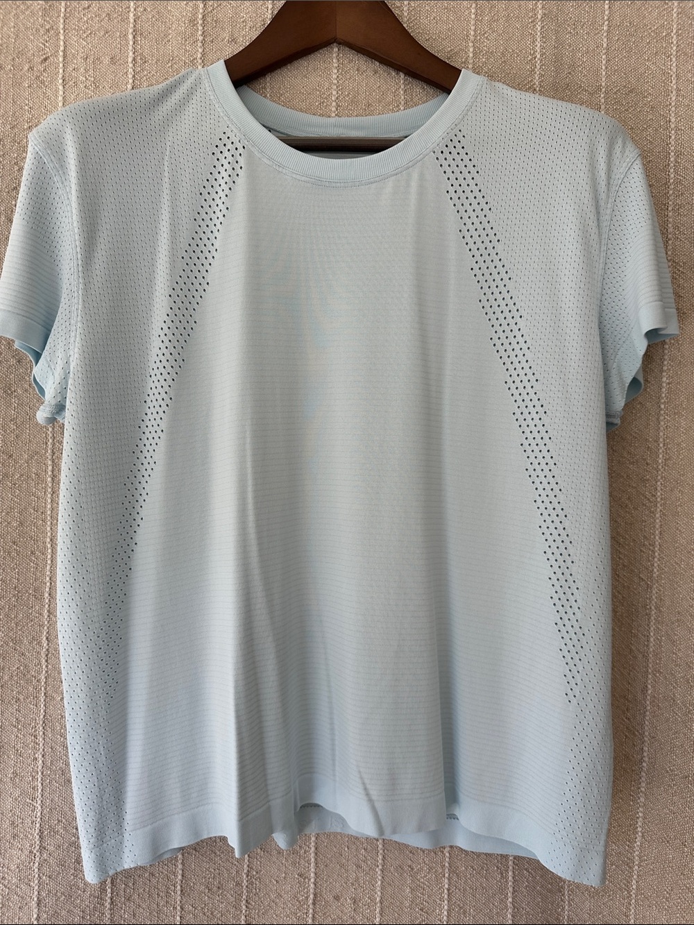 Lululemon Tee